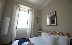 Luna Rooms